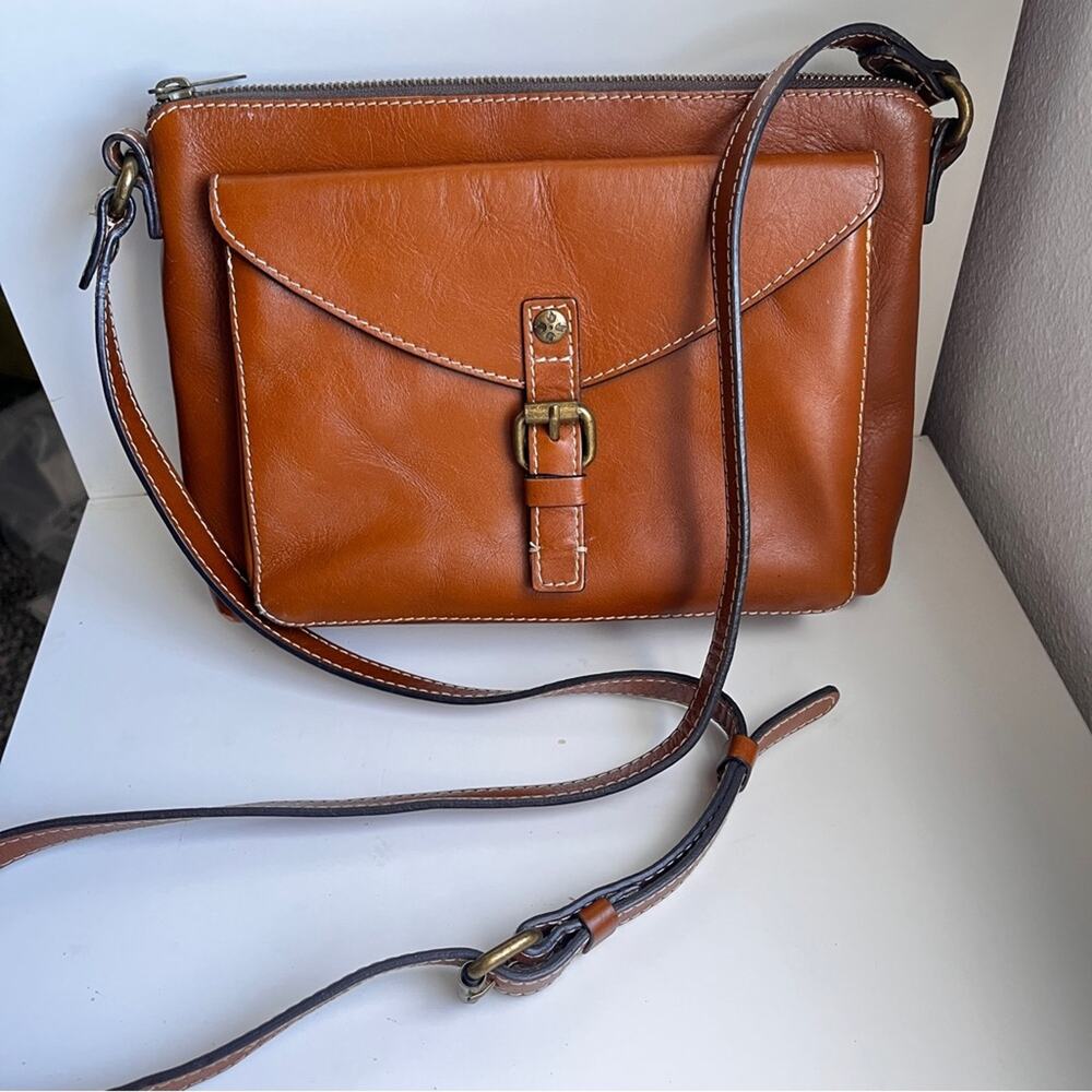 Patricia Nash Avellino Elegant Tan Leather Crossbody Bag
